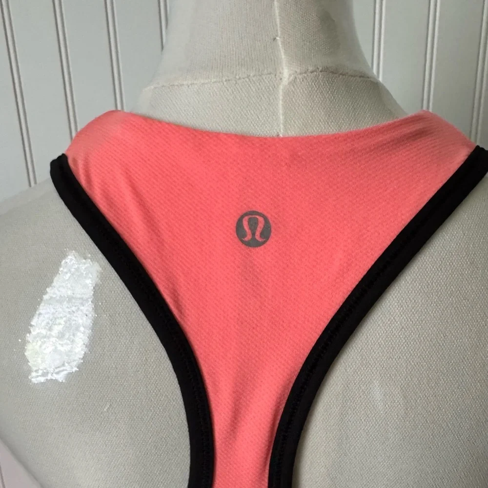 Lululemon Women Cardio Kick  Tank Top Size 8 - Picture 7 of 11